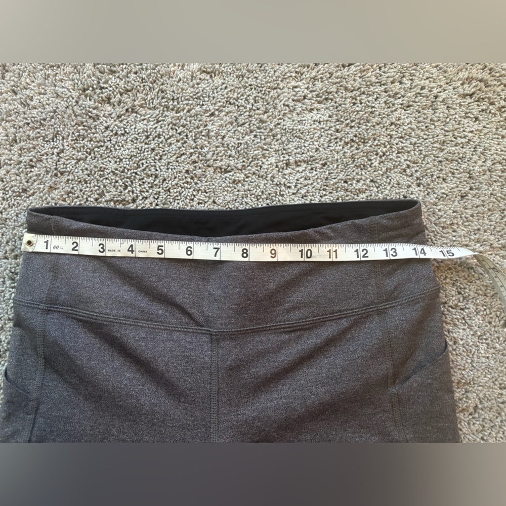 Lululemon Heathered Gray Black Pace Rival Cropped Leggings Womens Size 8 - Picture 8 of 10